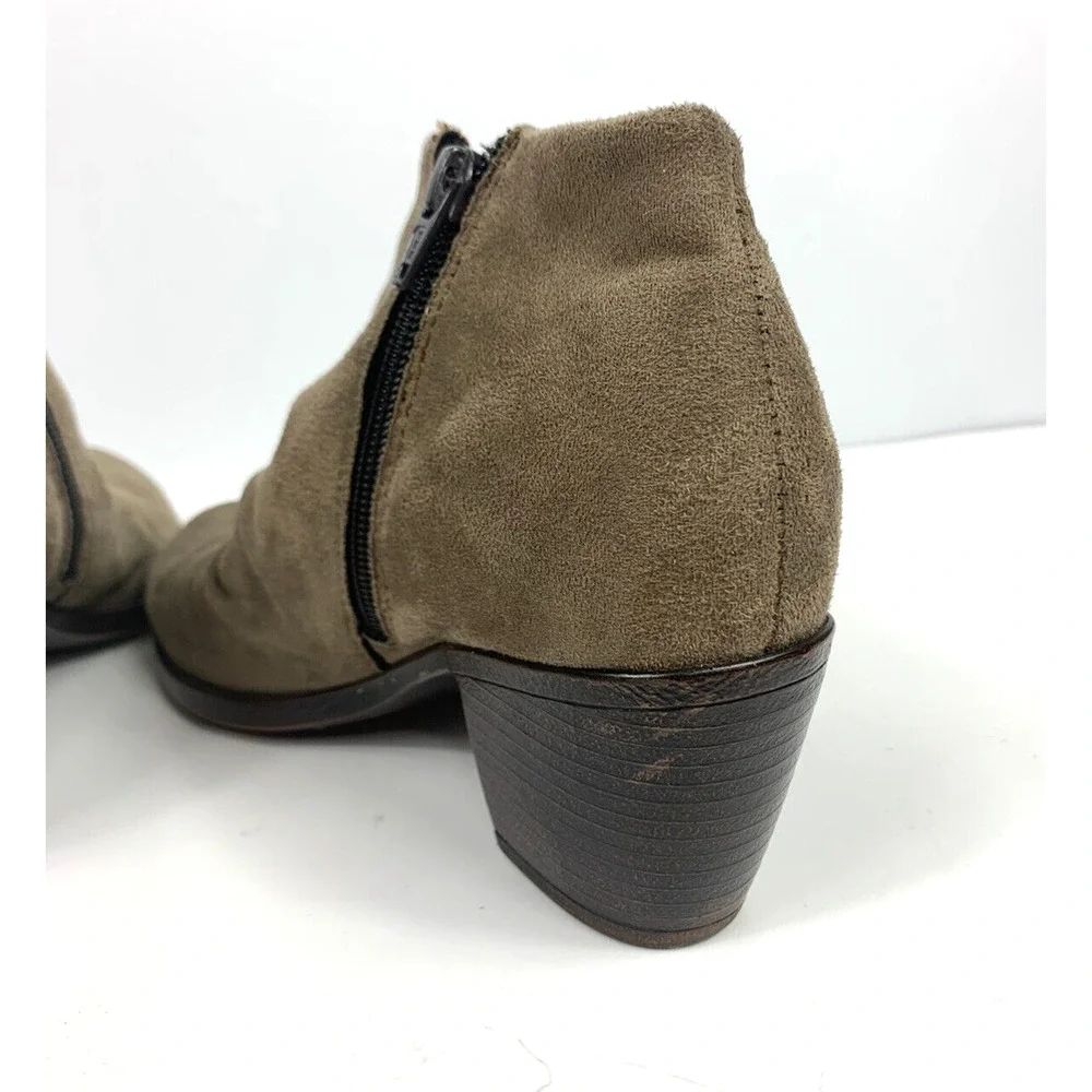 BOC Ankle Boot Heeled Shoe Sz 7 Suede slouchy Chunky Taupe Forestcore Goblin